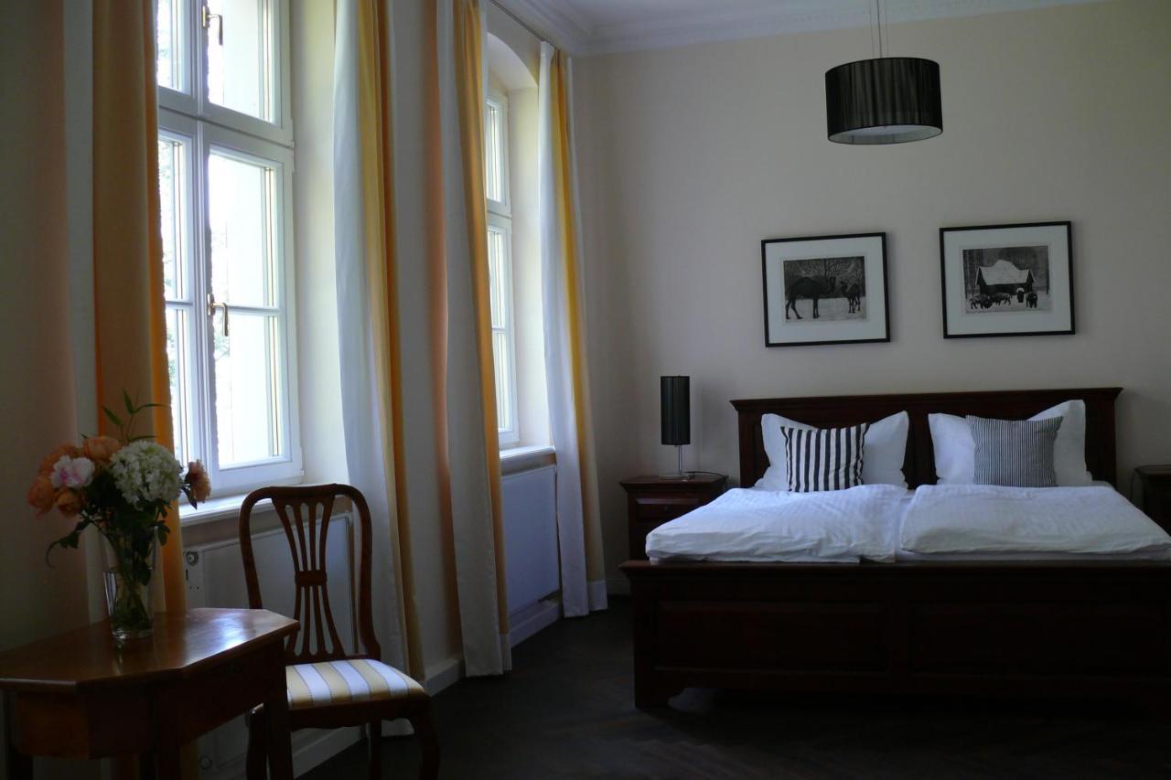 Herrenhaus Röddelin Templin Exteriör bild