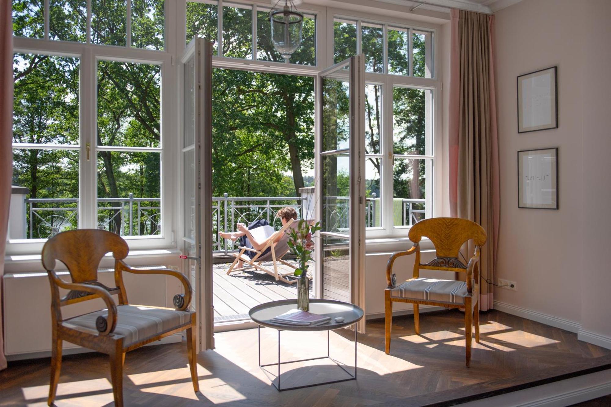 Herrenhaus Röddelin Templin Exteriör bild